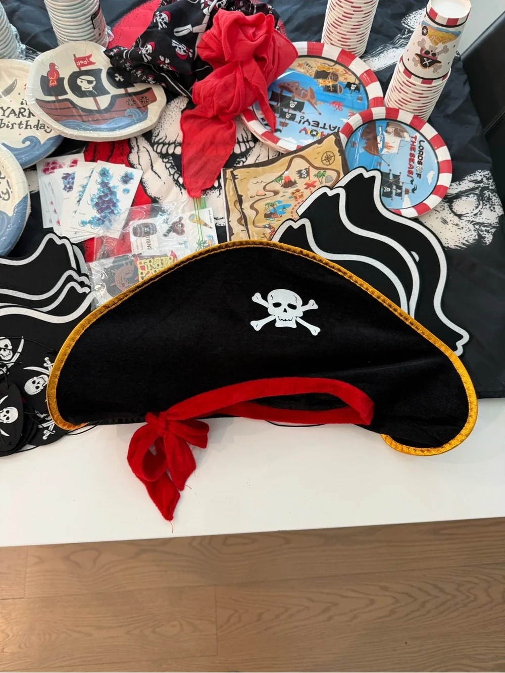 N/A complete pirate
